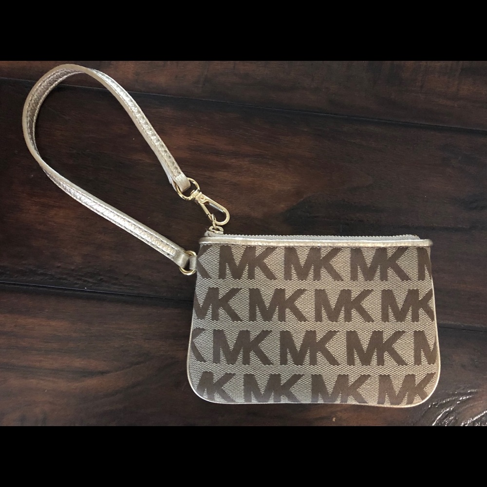 Michael Kors wristlet